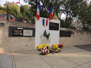 2017 11 02 HYERES CEREMONIE DE TOUSSAINT STELE DE NOS DEFUNTS (1)